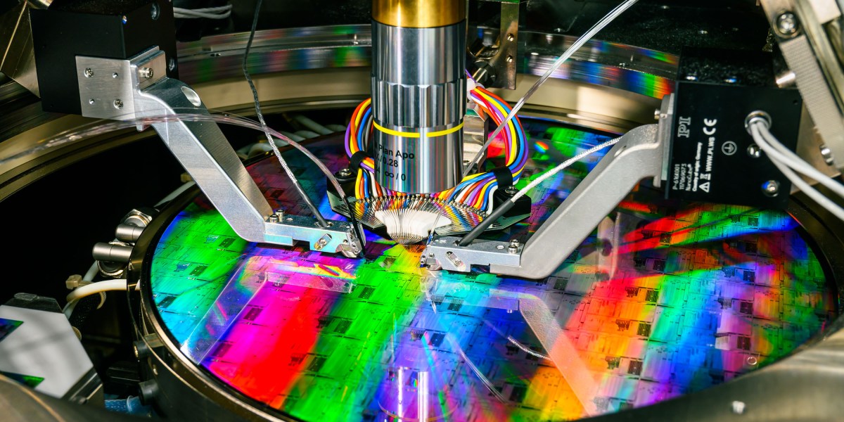 The company has drawn governments, a major chipmaker, and the Pentagon into an effort to control fragile photons and build a useful quantum machine. It aims to be the first.